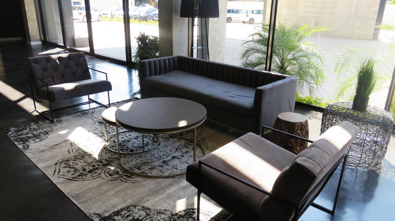 The Urban Hotel Lusaka Kültér fotó