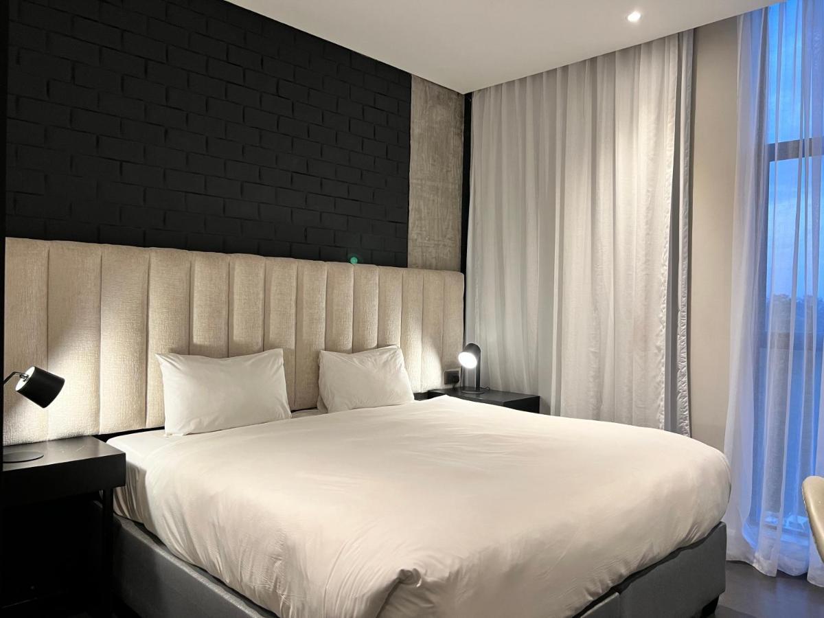 The Urban Hotel Lusaka Kültér fotó
