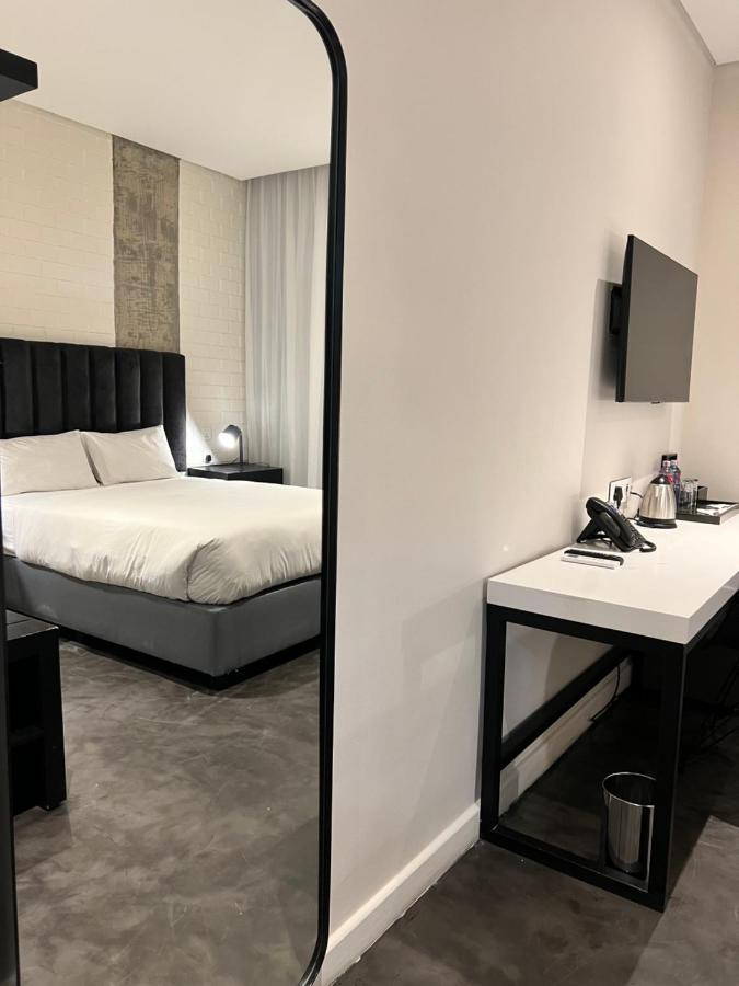 The Urban Hotel Lusaka Kültér fotó